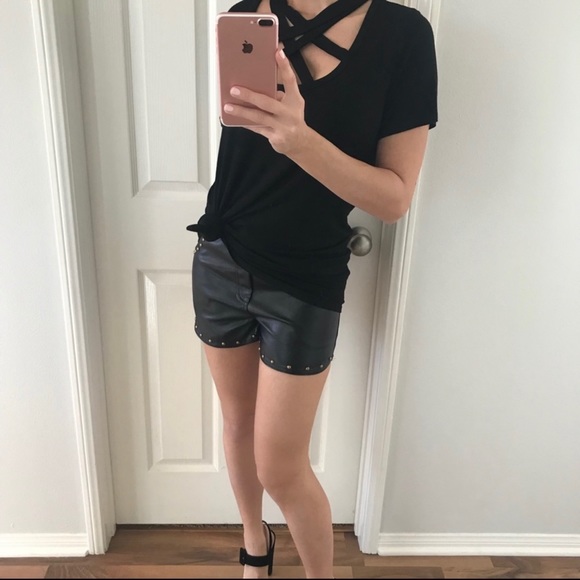 mrsalliexo | Black Stylish Criss Cross Basic - Picture 2 of 10